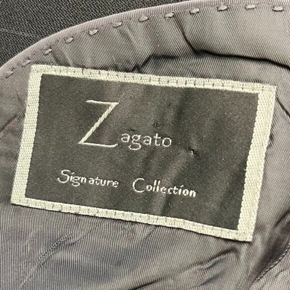 Zagato Signature Collection 2-Piece Wool-Blend Suit – Black Windowpane
Very nice - Picture 11 of 16